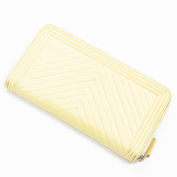 Chanel Boy Zip Around Wallet - Picture 2 of 4